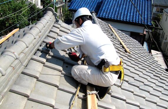 老朽化した屋根の外装工事もお任せいただけます | 東京でのリフォームは株式会社ダイトーメンテナンスサービス